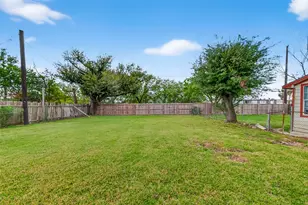 402 Meters St, Houston, TX 77020 - Photo 21