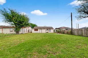 402 Meters St, Houston, TX 77020 - Photo 23