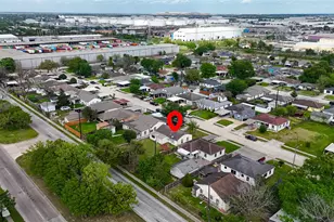 402 Meters St, Houston, TX 77020 - Photo 3