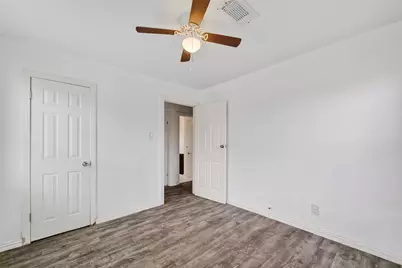 402 Meters Street, Houston, TX 77020 - Photo 17
