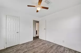 402 Meters St, Houston, TX 77020 - Photo 17