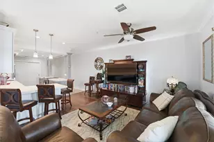401 Lakeside Ln, Houston, TX 77058 - Photo 11