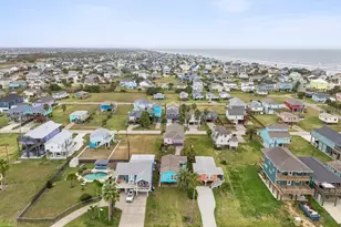 4121 Las Palmas St, Galveston, TX 77554 - Photo 35