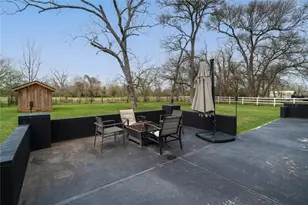 1635 Pony Ln, Wallis, TX 77485 - Photo 27