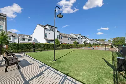 16023 Hayes Park Drive, Houston, TX 77079 - Photo 19