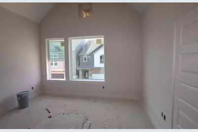 16023 Hayes Park Drive, Houston, TX 77079 - Photo 11