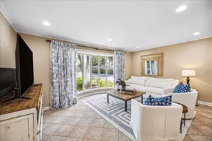 8956 Chatsworth Dr, Houston, TX 77024 - Photo 3