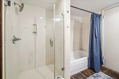 8956 Chatsworth Drive #8956, Houston, TX 77024 - Photo 25