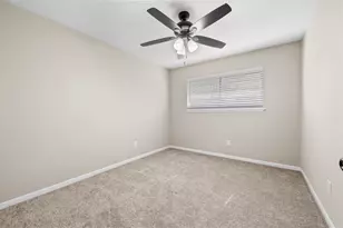 1923 Winding Creek Dr, Pearland, TX 77581 - Photo 17