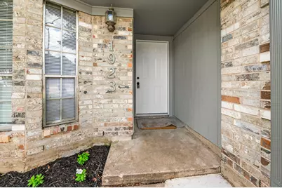 1923 Winding Creek Drive, Pearland, TX 77581 - Photo 5