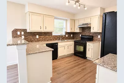16027 Hollow Rock Drive, Houston, TX 77070 - Photo 3