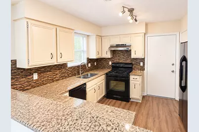16027 Hollow Rock Drive, Houston, TX 77070 - Photo 11