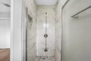10987 Fairland Dr, Houston, TX 77051 - Photo 23