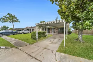 10987 Fairland Dr, Houston, TX 77051 - Photo 5