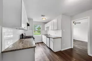 10987 Fairland Dr, Houston, TX 77051 - Photo 15