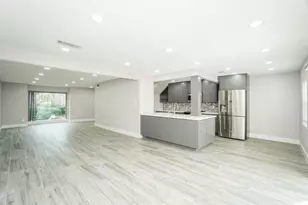 14571 Misty Meadow Ln, Houston, TX 77079 - Photo 3