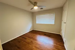 9758 Cedardale Dr, Houston, TX 77055 - Photo 13