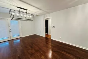 9758 Cedardale Dr, Houston, TX 77055 - Photo 7