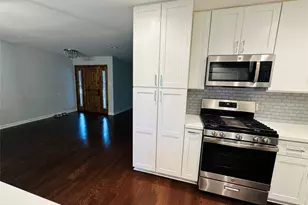 9758 Cedardale Dr, Houston, TX 77055 - Photo 3
