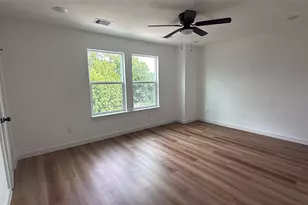 8019 Birmingham St, Houston, TX 77028 - Photo 11