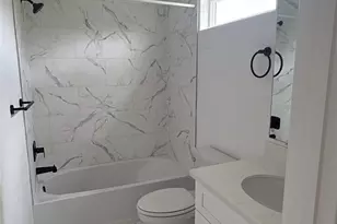 8019 Birmingham St, Houston, TX 77028 - Photo 15