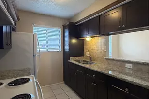 1410 Blalock Rd, Houston, TX 77055 - Photo 3