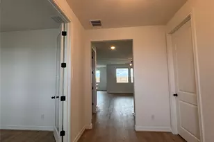 7719 Jade Crst Dr, Angleton, TX 77515 - Photo 5