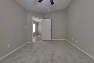 3135 Kelling St, Houston, TX 77045 - Photo 7