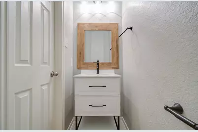 1930 Harwood Springs Drive, Houston, TX 77080 - Photo 9