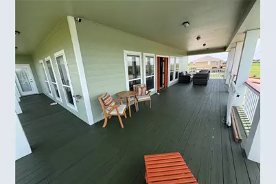 979 Rancho Carribe Drive, Crystal Beach, TX 77650 - Photo 17