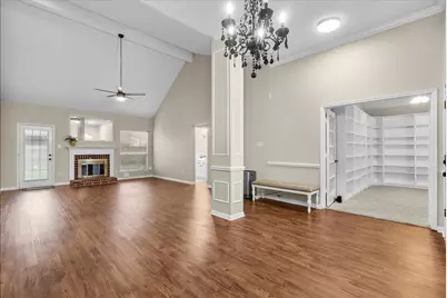 2733 W Oaks Boulevard, Pearland, TX 77584 - Photo 7