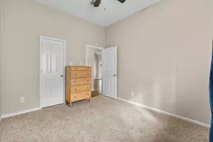 2733 W Oaks Blvd, Pearland, TX 77584 - Photo 27