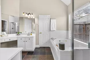 2733 W Oaks Blvd, Pearland, TX 77584 - Photo 21