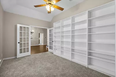 2733 W Oaks Boulevard, Pearland, TX 77584 - Photo 13