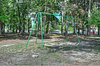 8977 Gladewood Street, Willis, TX 77318 - Photo 41