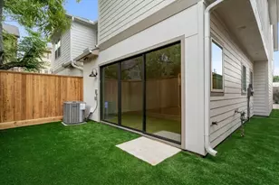5018 Schuler St, Houston, TX 77007 - Photo 3