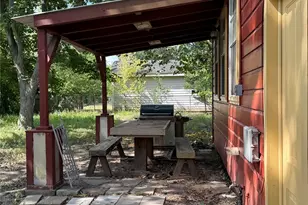 426 E Fm 1093 Rd, Wallis, TX 77485 - Photo 19