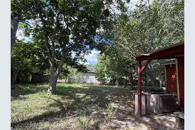 426 E Fm 1093 Road, Wallis, TX 77485 - Photo 23