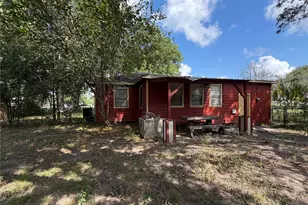 426 E Fm 1093 Rd, Wallis, TX 77485 - Photo 21