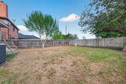 2019 Greenwest Drive, Missouri City, TX 77489 - Photo 9