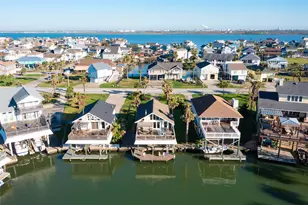 1127 Tiki Dr, Tiki Island, TX 77554 - Photo 7