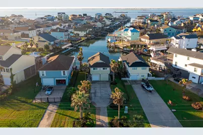 1127 Tiki Drive, Tiki Island, TX 77554 - Photo 49