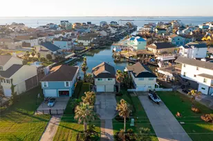 1127 Tiki Dr, Tiki Island, TX 77554 - Photo 49