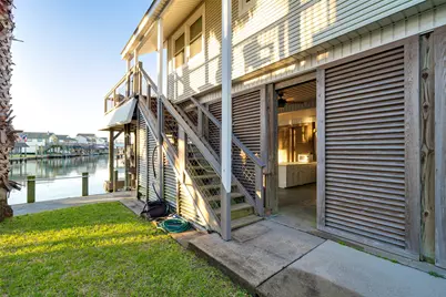 1127 Tiki Drive, Tiki Island, TX 77554 - Photo 39