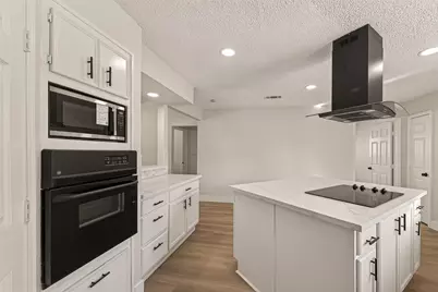 7427 Willow Oak Drive, Baytown, TX 77521 - Photo 13
