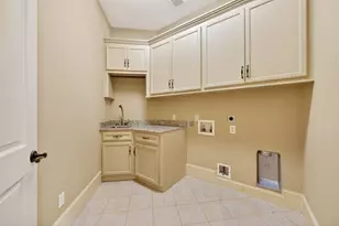 2400 Avalon Pl, Houston, TX 77019 - Photo 27