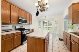 2231 Megellan Point Ln, Pearland, TX 77584 - Photo 9