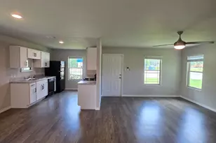 1403 W Virginia St, Beaumont, TX 77705 - Photo 3