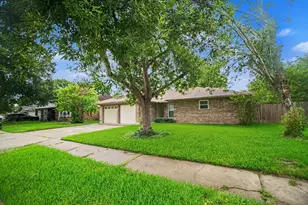 2313 Goodrich St, Pearland, TX 77581 - Photo 1