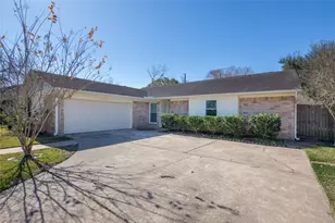 11302 Blackhawk Blvd, Houston, TX 77089 - Photo 3